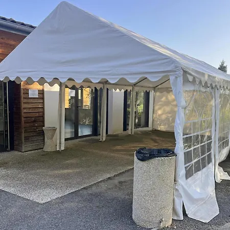 Holiday home Confortables En Bord D'etang Avec Terrasse, Parc, Activites Et Optionnel ! - Fr-1-496-77 *