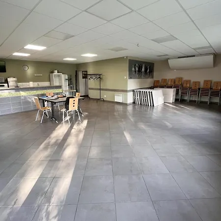 Holiday home Confortables En Bord D'etang Avec Terrasse, Parc, Activites Et Optionnel ! - Fr-1-496-77 Veauchette
