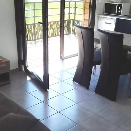 Insolite Au Bord D'un Etang, Animaux Acceptes, Terrasse Privative - Fr-1-496-77 Veauchette